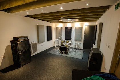 Studio 3 1