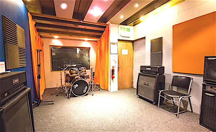 Studio 4 **For a studio Space that's tough to beat, The Rhoom Studios in Reading have the offer for you**
Studio 4 is the newest of the four studios in this venue. Benefitting from air conditioning and a hi