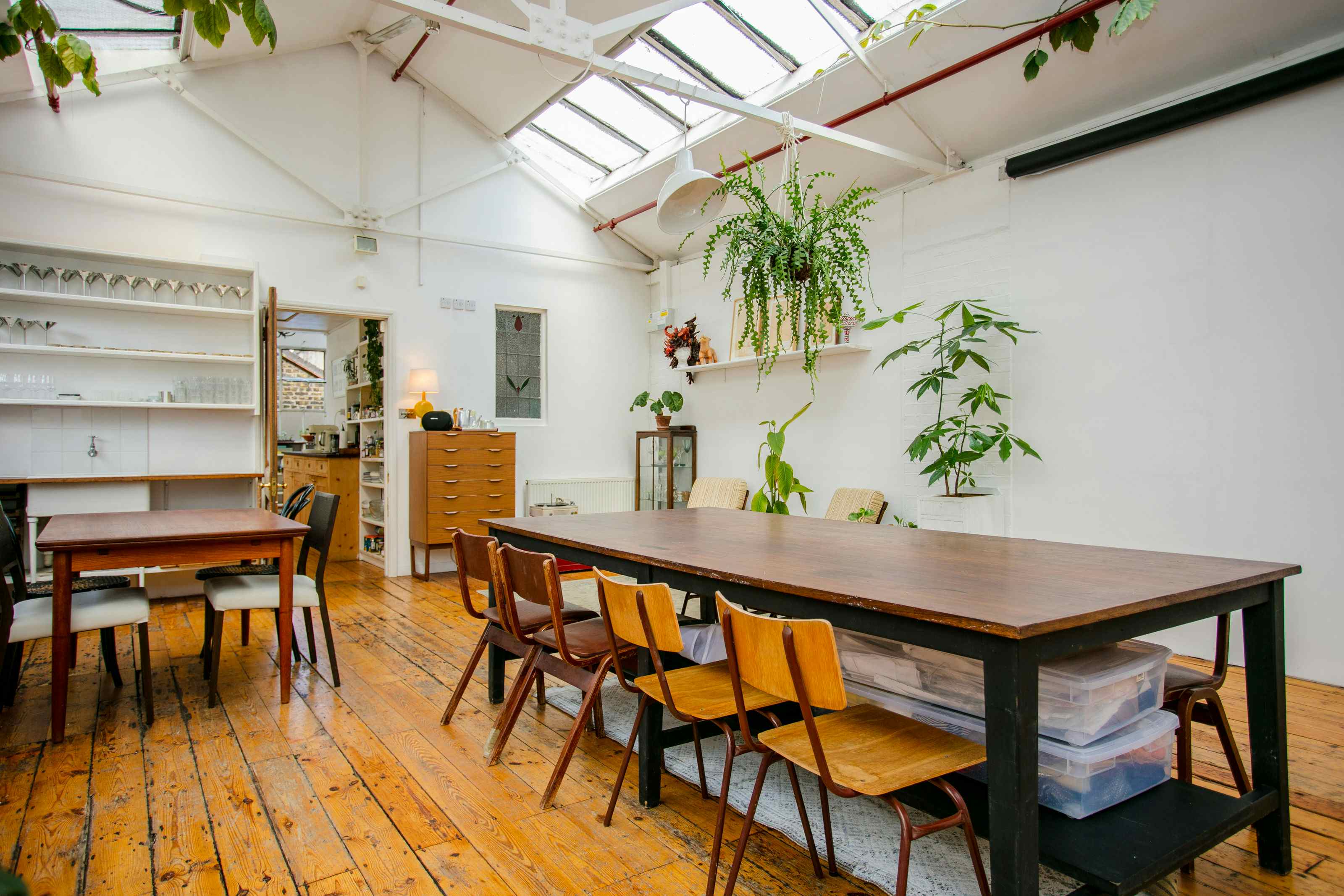 Photographic studio and studio kitchen 6