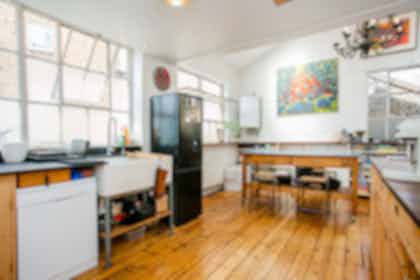 Photographic studio and studio kitchen 13