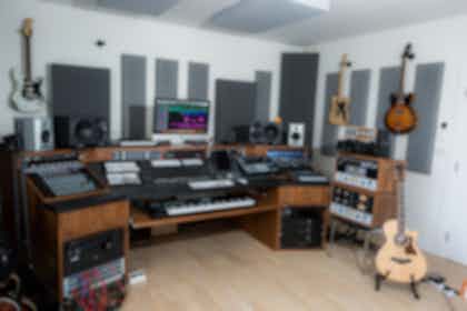 Stunning Penthouse Recording Studio in West London 3