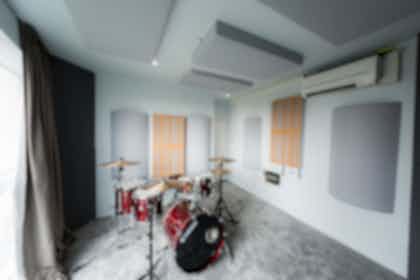 Stunning Penthouse Recording Studio in West London 4