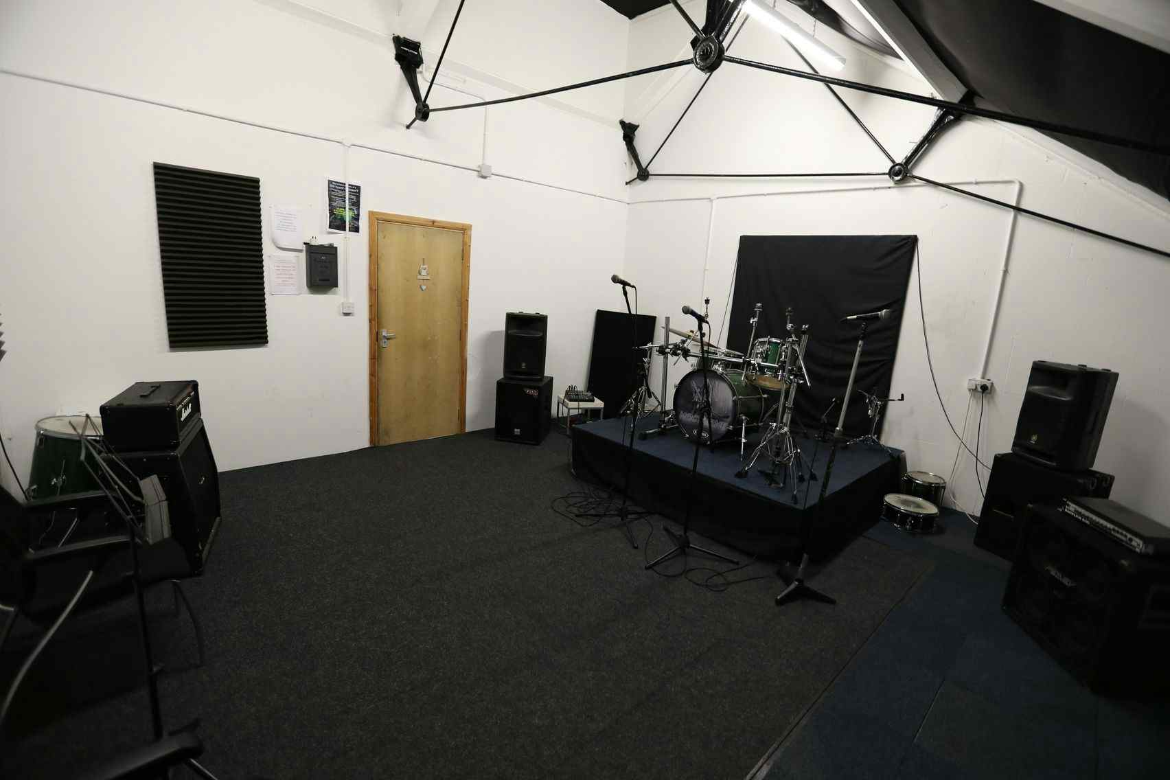 White Room Jamlive Studios