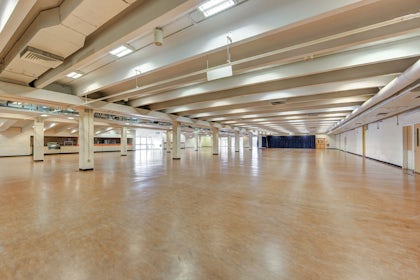 Surrey Hall 1
