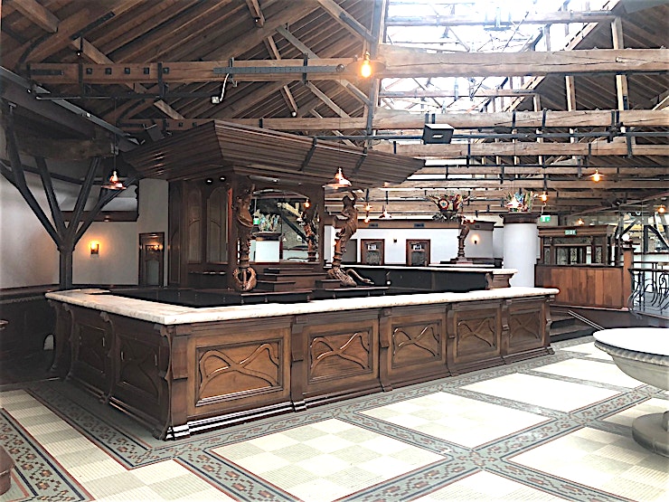 Quayside Bar **Hire Quayside Bar at London's historic Tobacco Dock for your next event**
Part of the historic docklands area of East London, Tobacco Dock features a vast variety of indoor and outdoor Spaces.