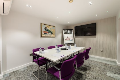 Pullman Suite 2