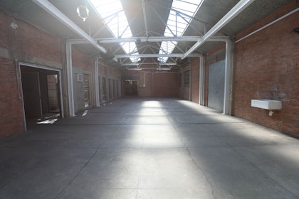 Atrium 2