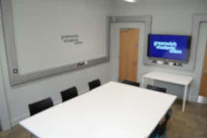 Medium Meeting Room 0