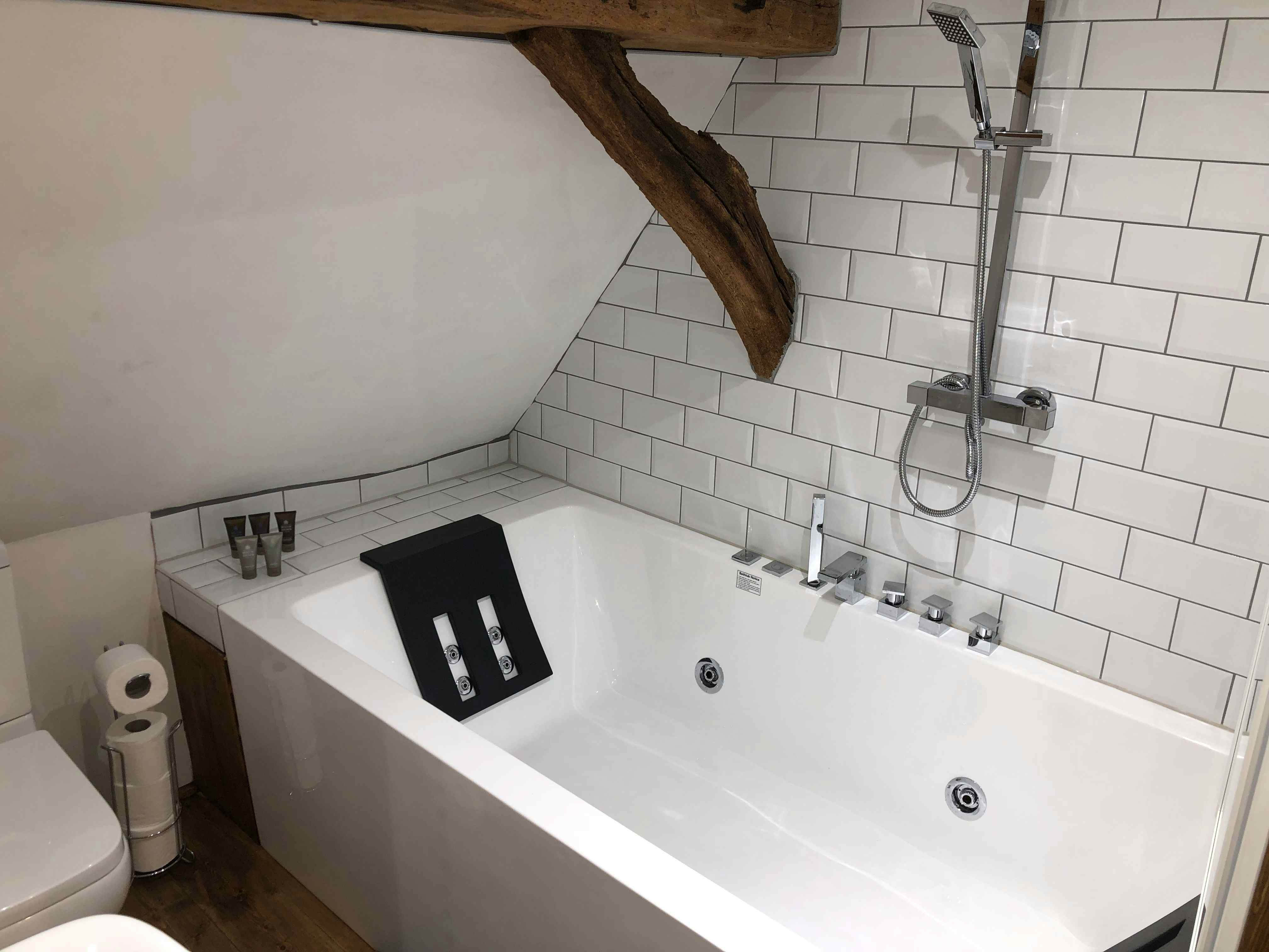 Hertfordshire Barn and Farmhouse 16