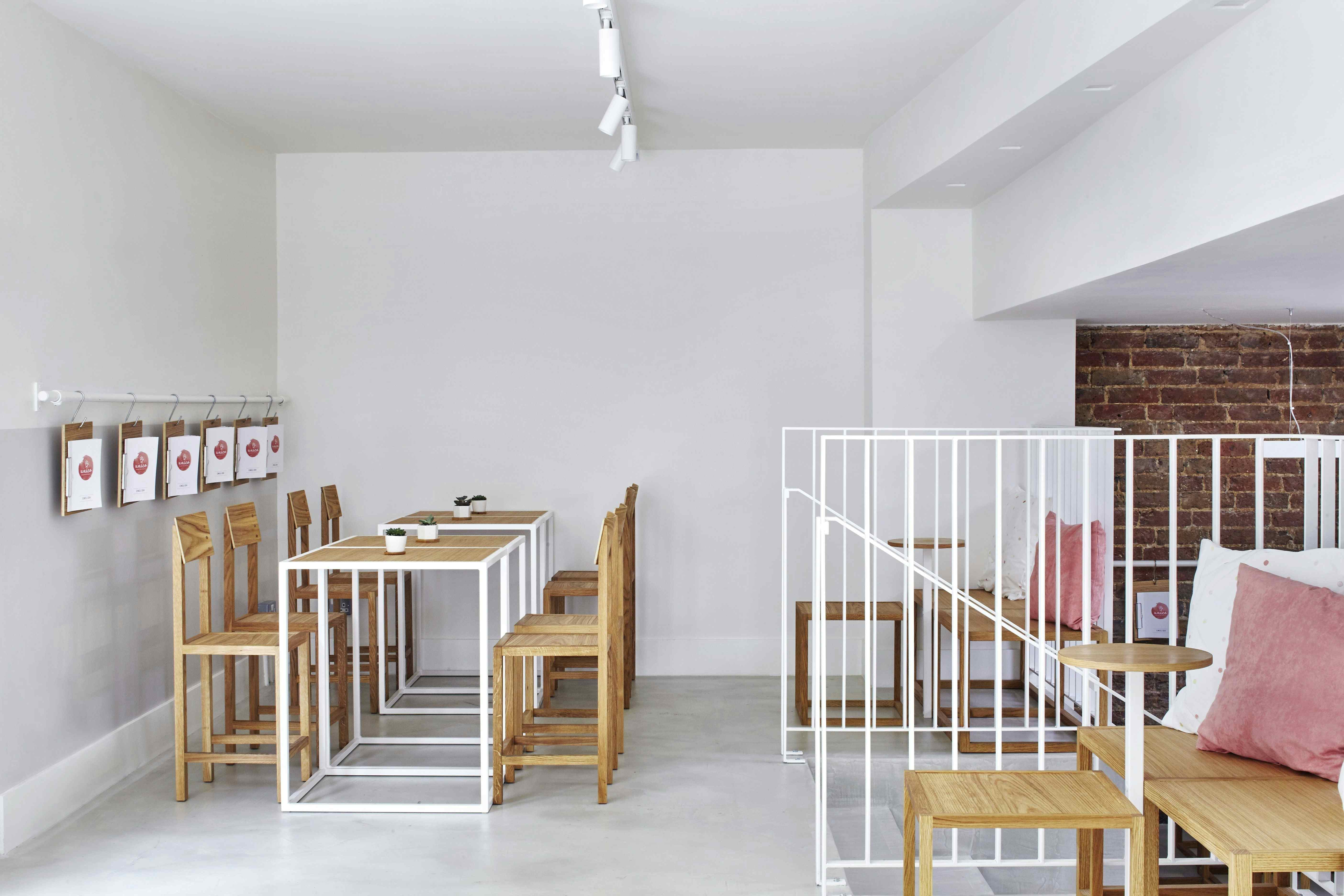 Unico Saloon + Study 5