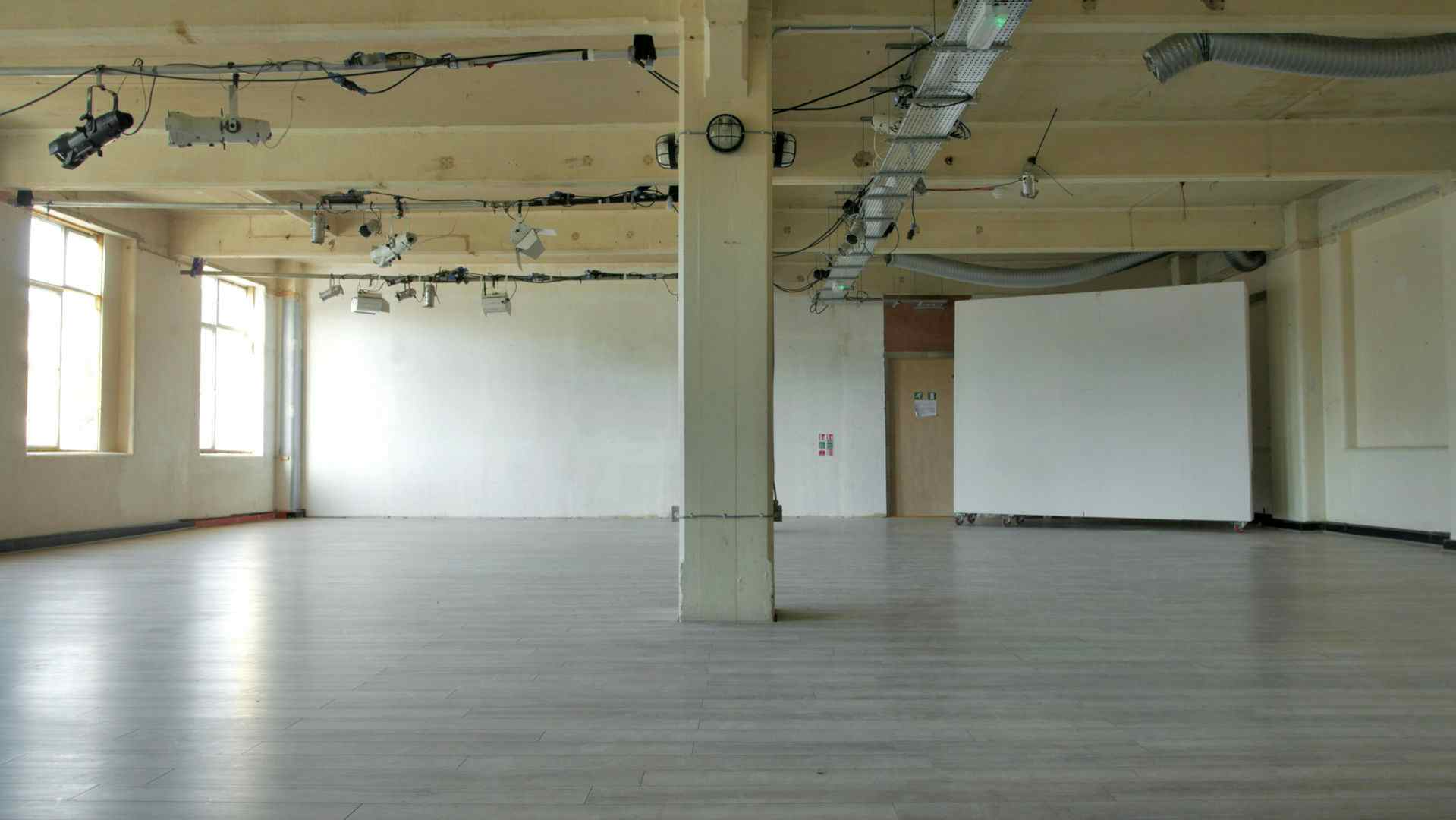 Main Room 4