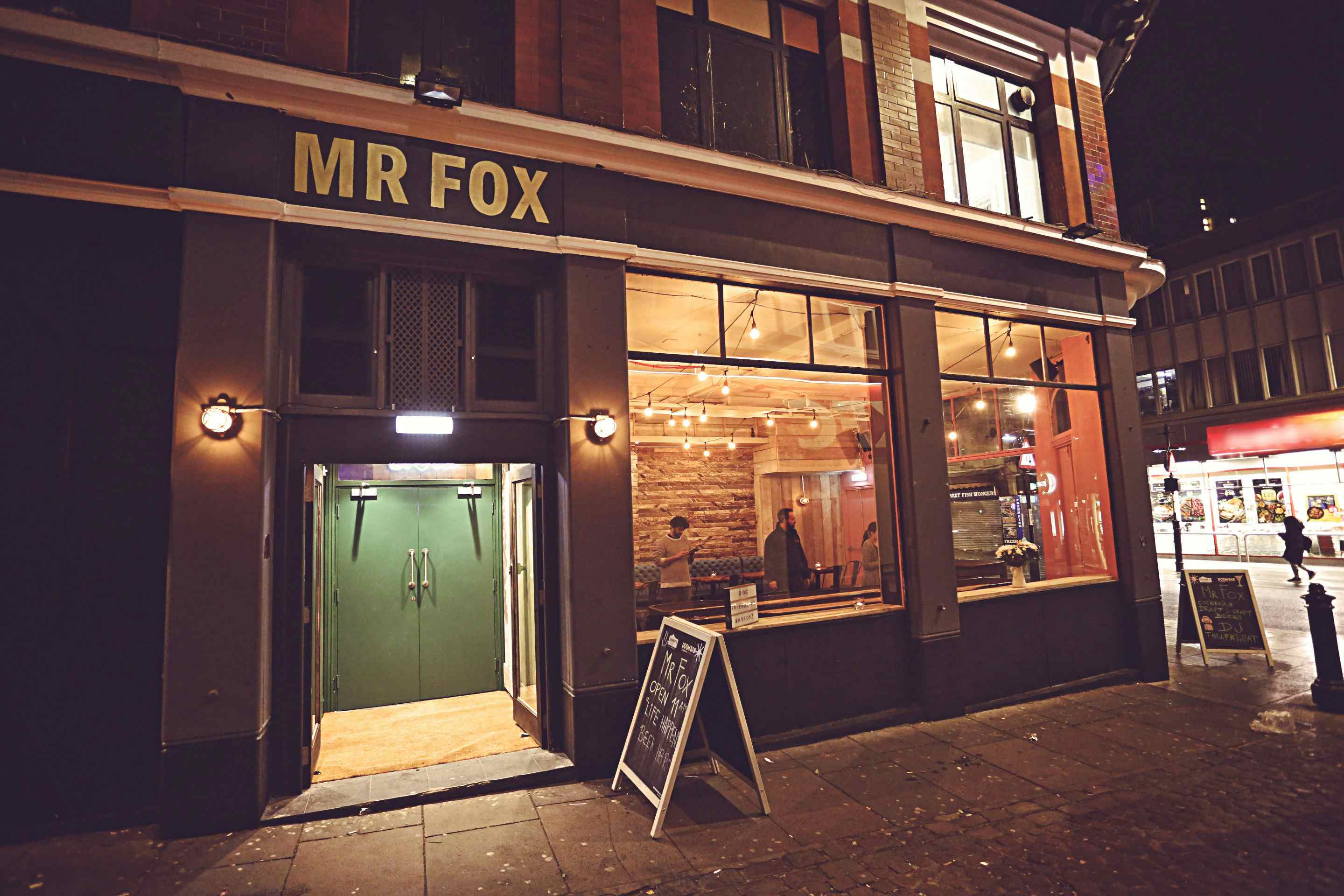 Whole Venue, Mr Fox