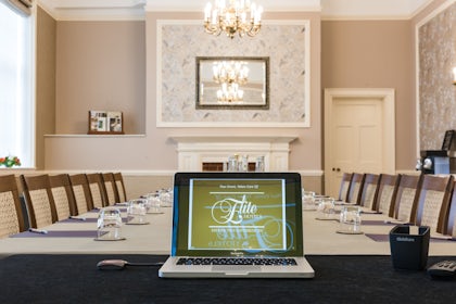 Rotherwick Suite 6