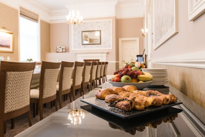 Rotherwick Suite 7