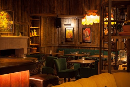 Whiskey Bar 3