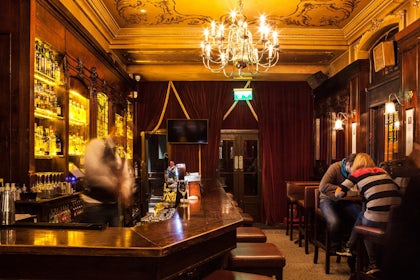 The Old Oak Pub 1