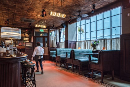Main Bar 3