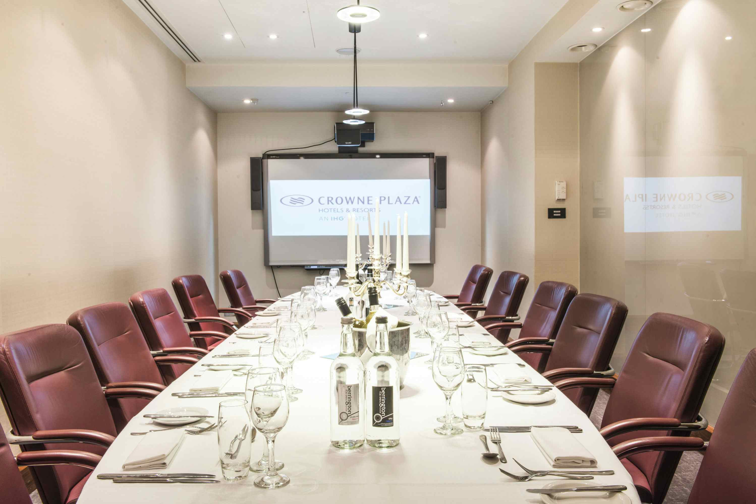 Executive Boardroom, Crowne Plaza London - The City