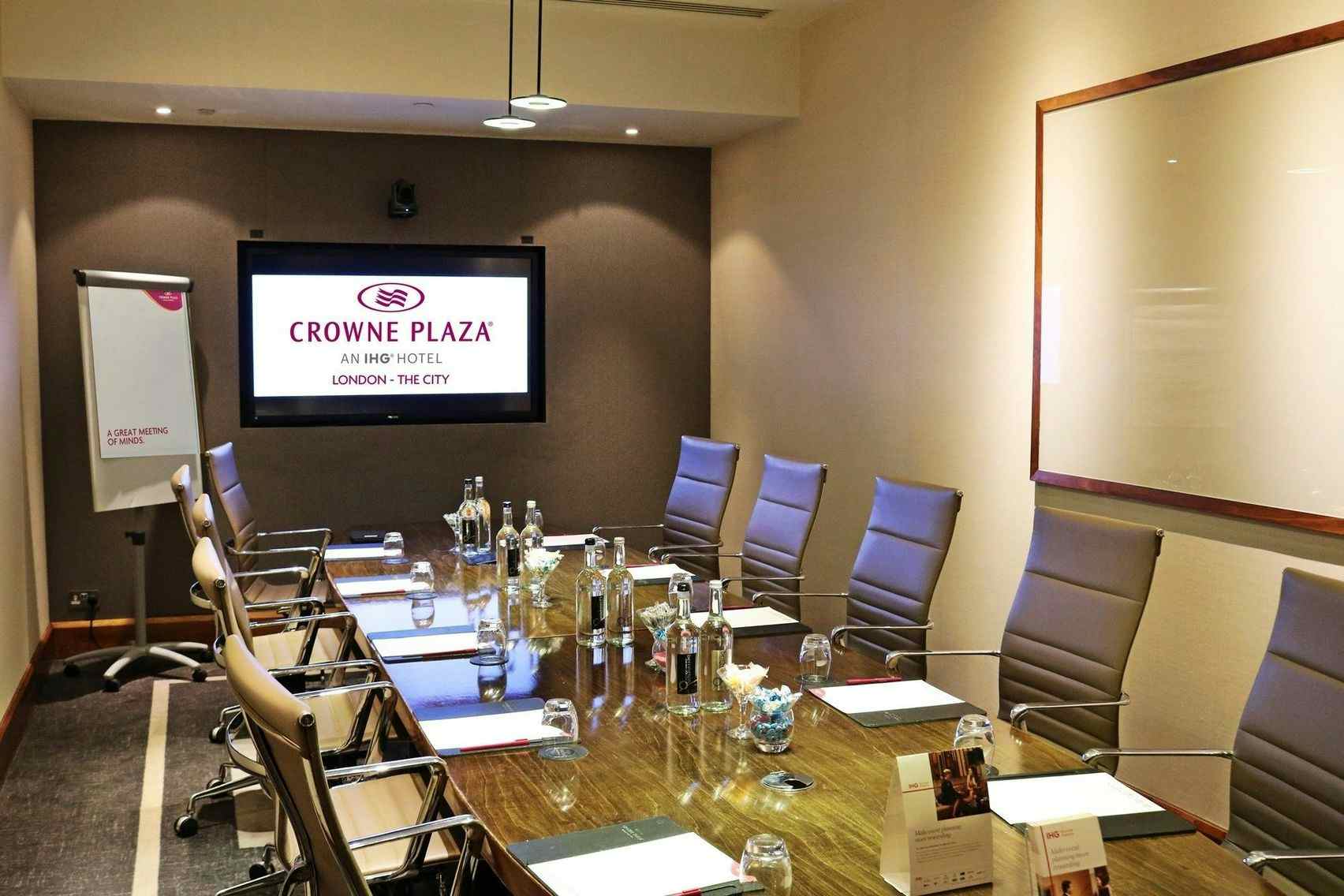 Book Winslow Boardroom At Crowne Plaza London The City A London