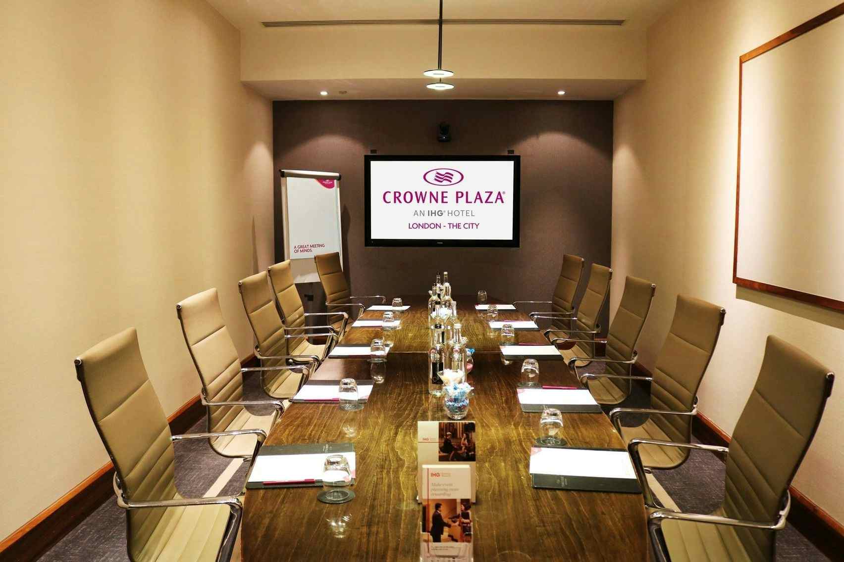 Book Winslow Boardroom At Crowne Plaza London The City A London