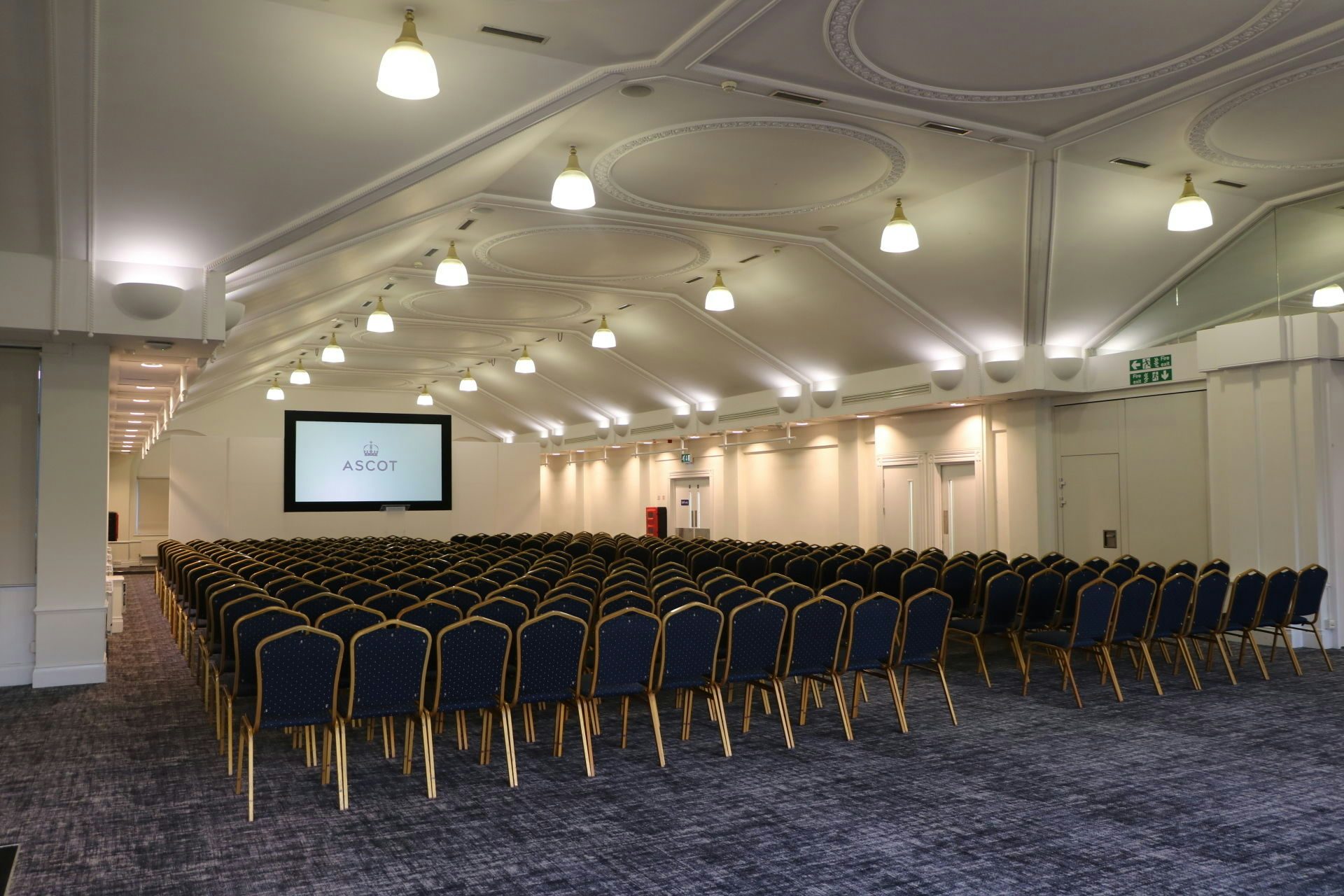 Entire Pavilion Suite 3D tour