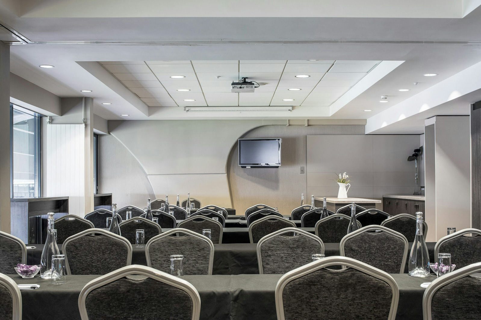 Interconnecting Meeting Room 0