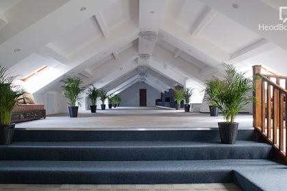 Entire Venue 10