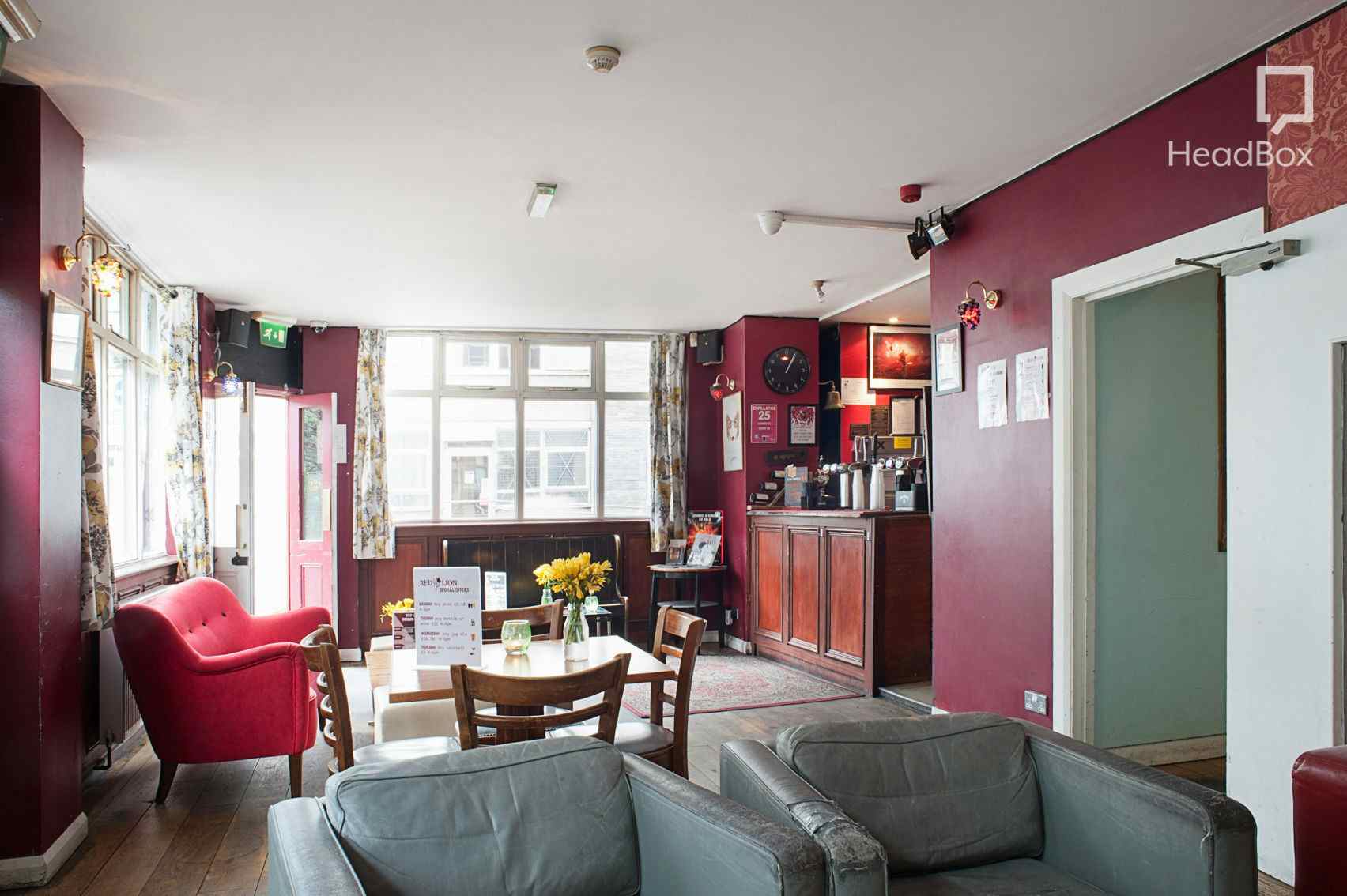 Second Floor Hire, Red Lion 