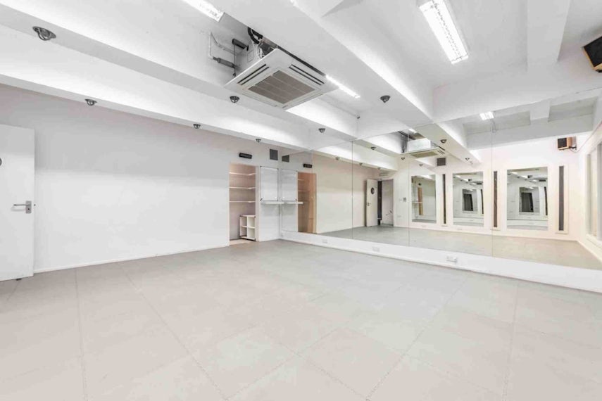 Studio 2 0