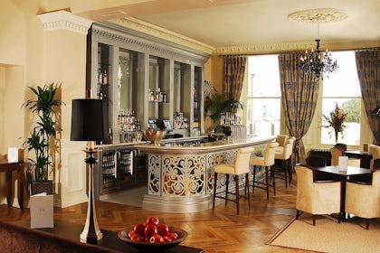 The Pavilion Bar 7