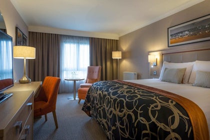 Clayton Suite 1