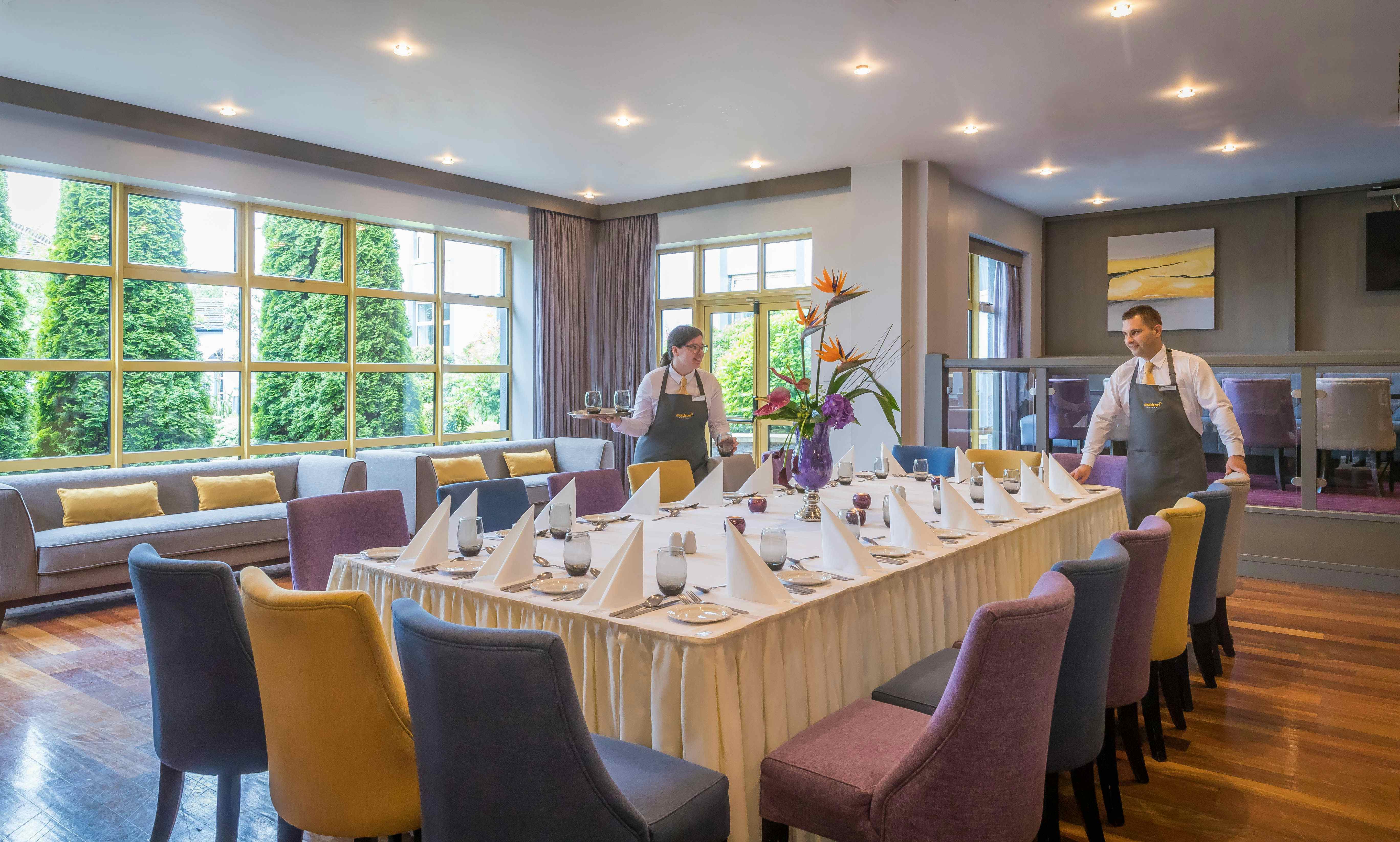 Grain & Grill Lounge 1