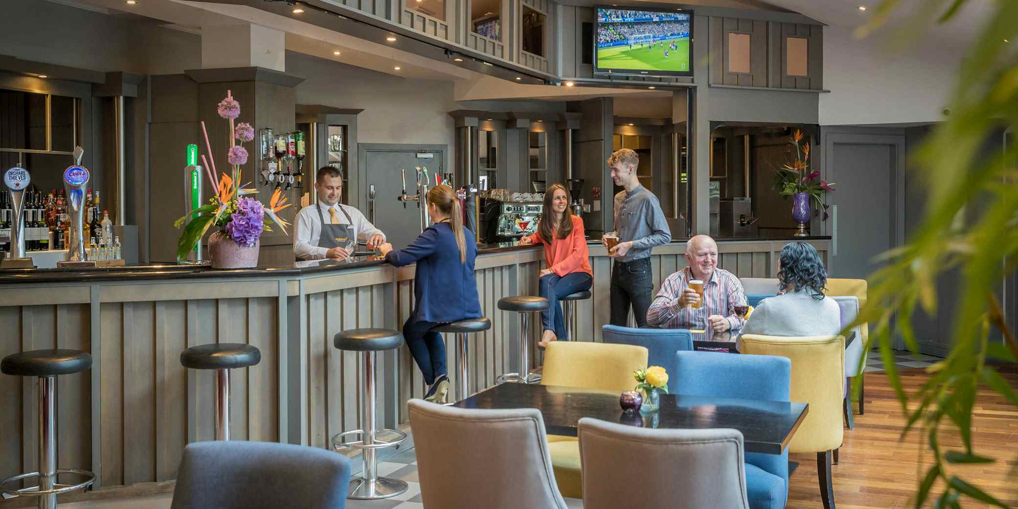 Grain & Grill Lounge 3