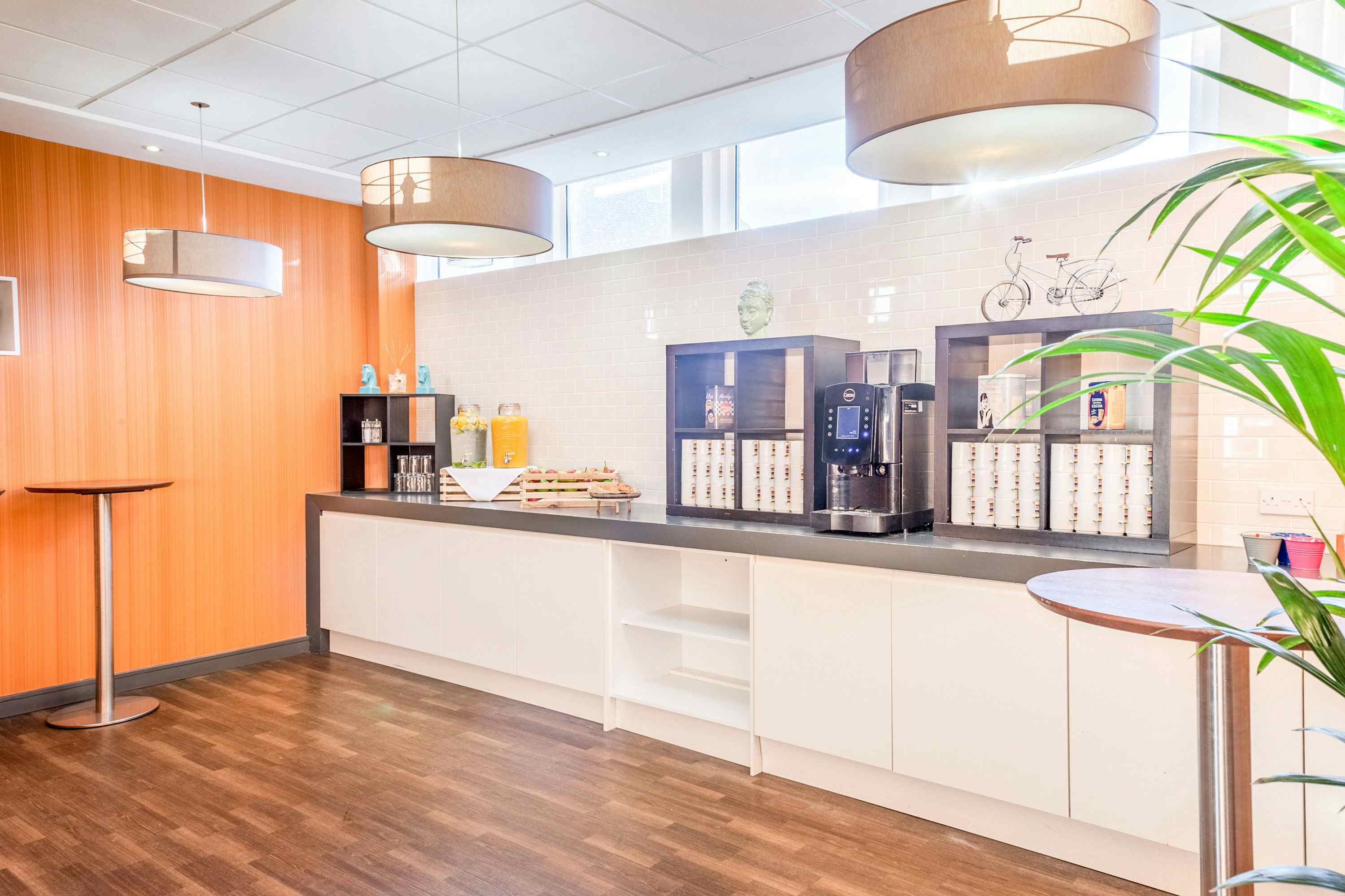 Hotel and Conference Centre 4