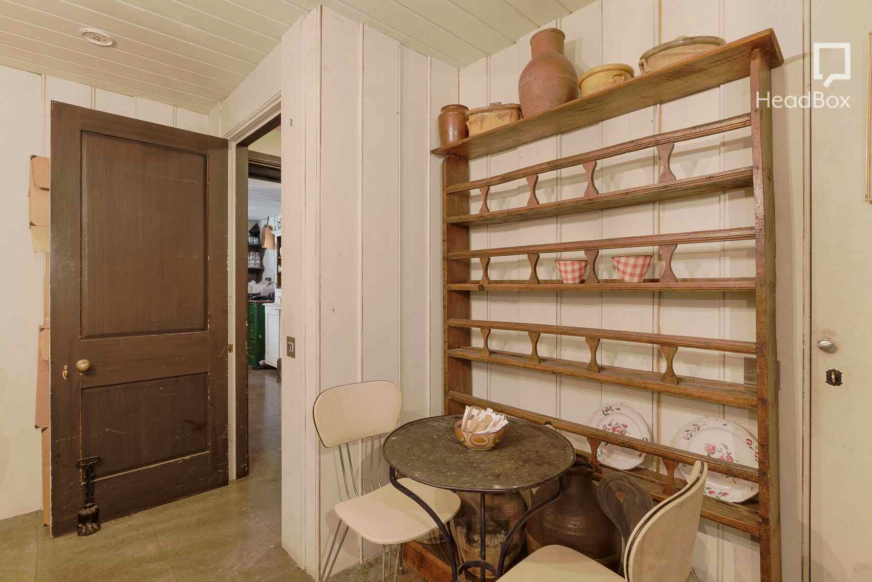 The Courtyard Gallery 16