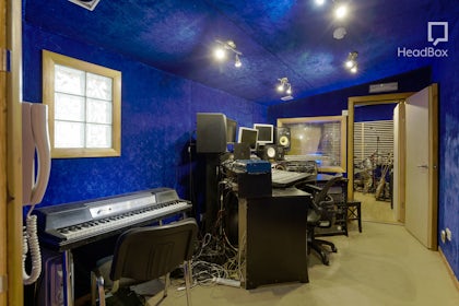 Blue Room 2