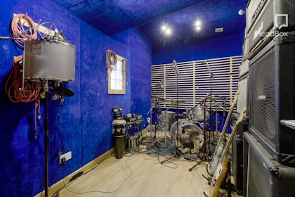 Blue Room 5
