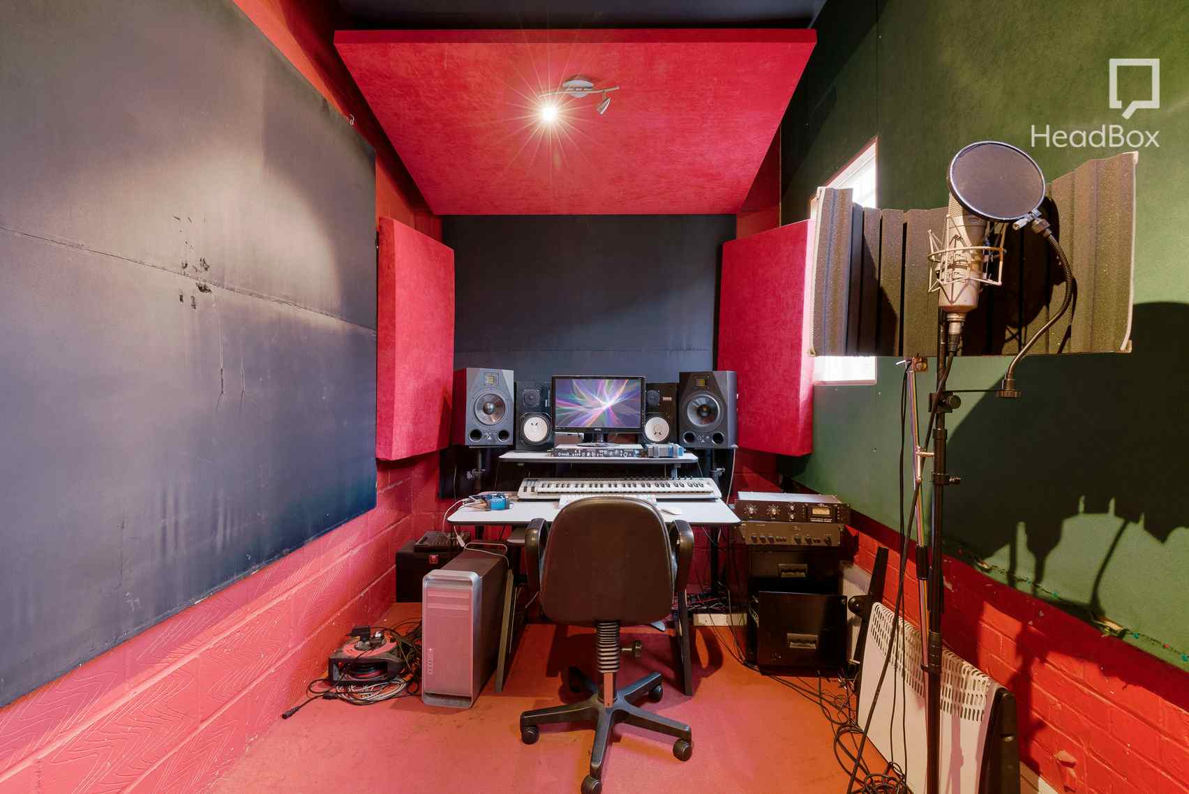 Red Room, MI7 Studios