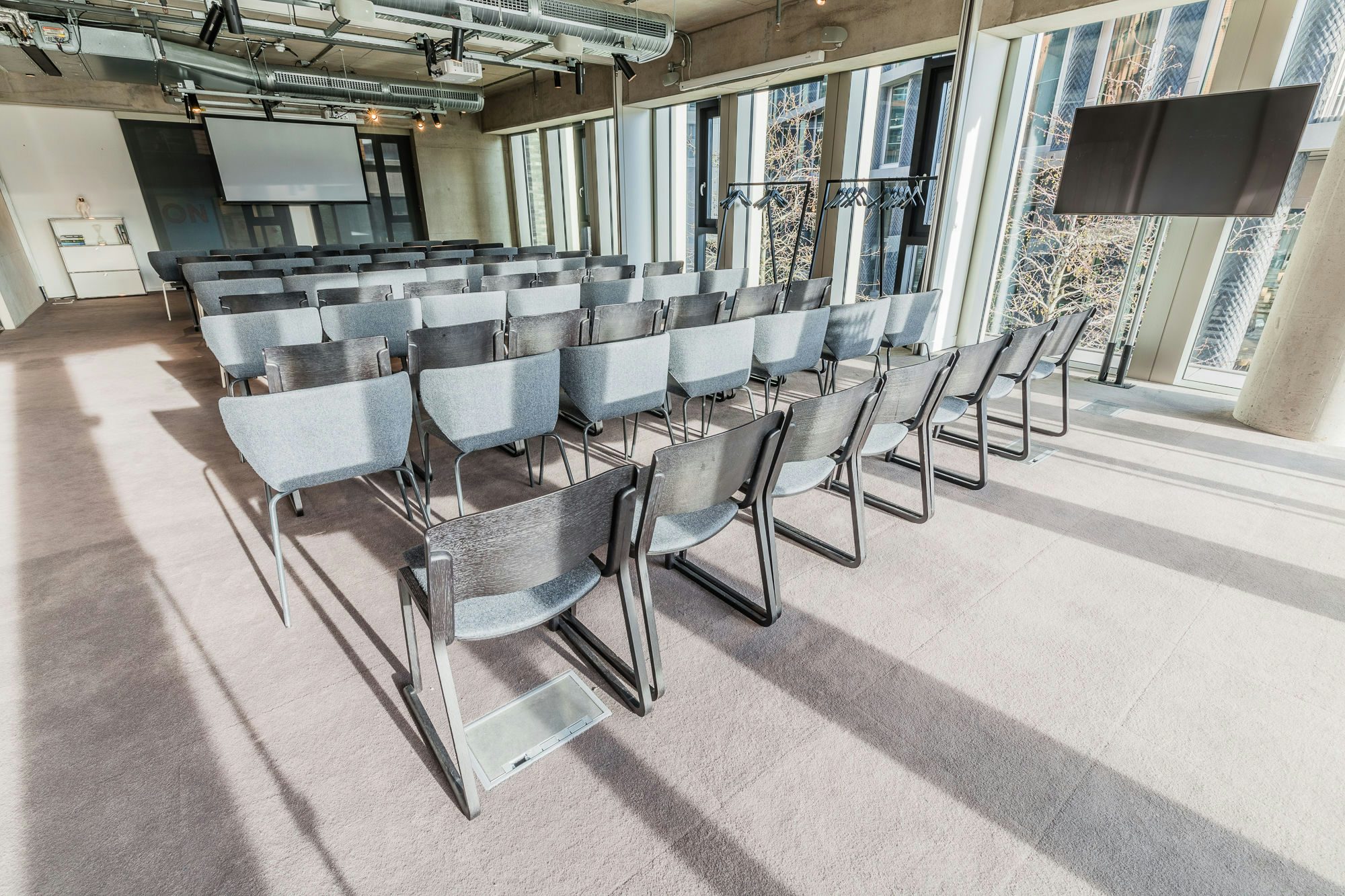 Large Meeting Room 6