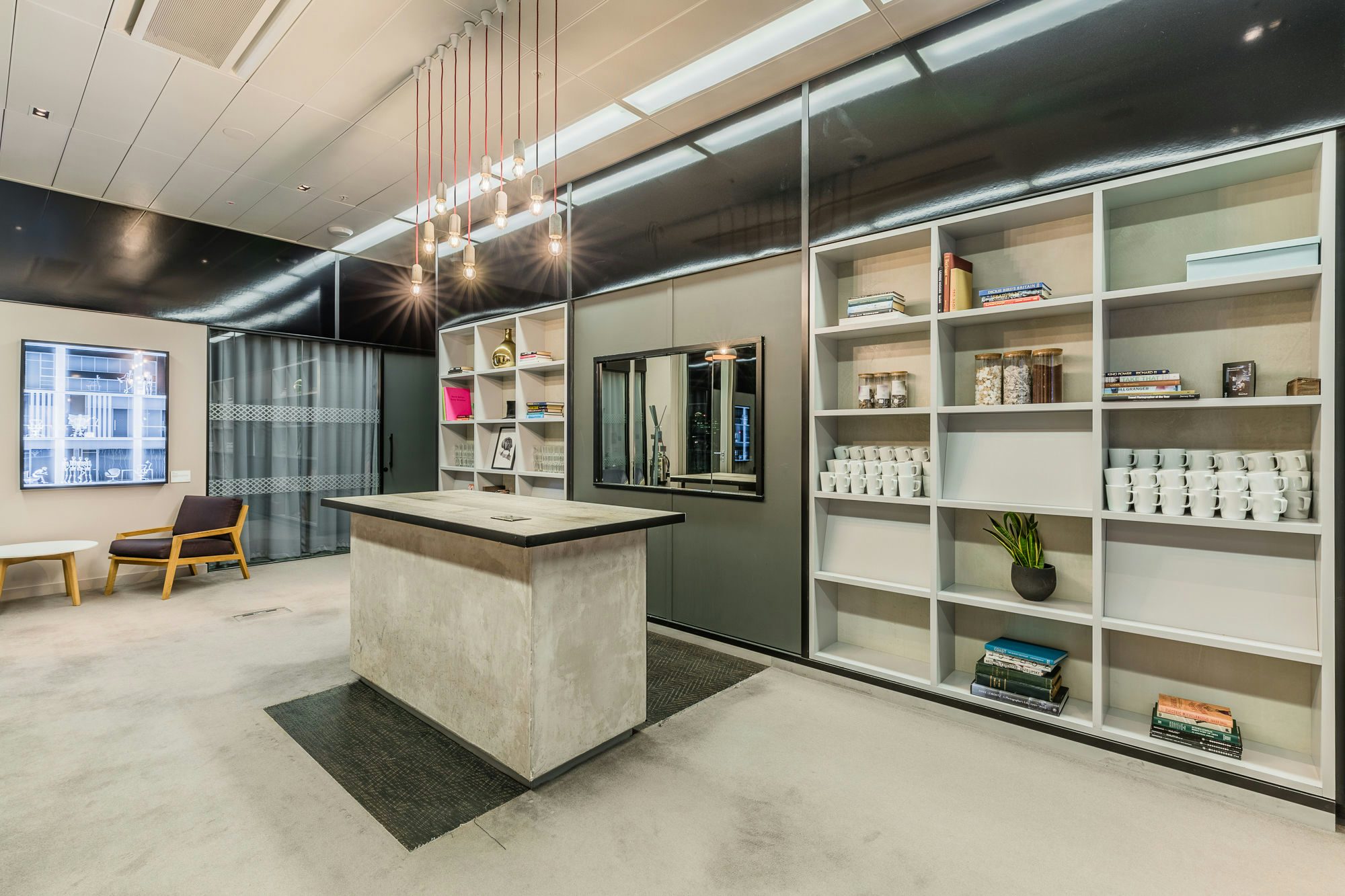 Lounge & Roof Terrace 3