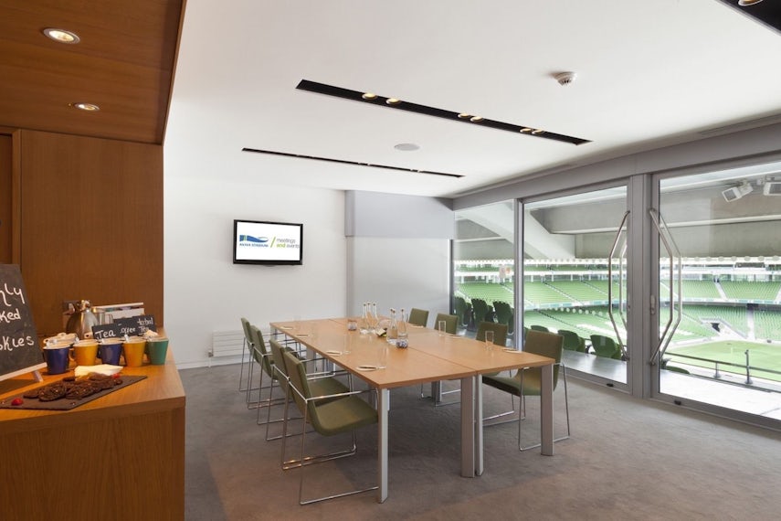 Corporate Box 50 0