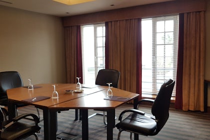 Fosters Suite 2