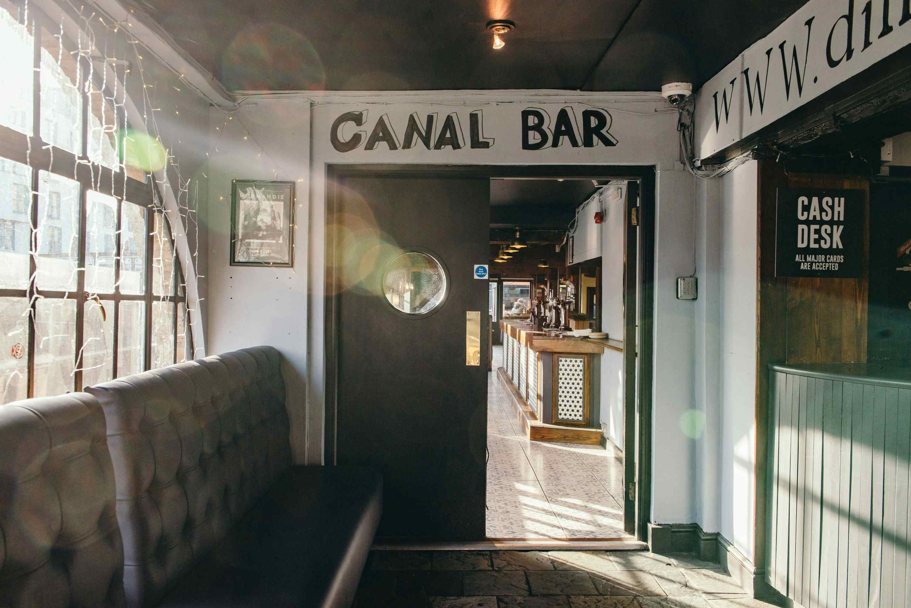 Canal Bar 3