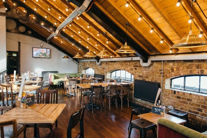 Terrace/Pub 11