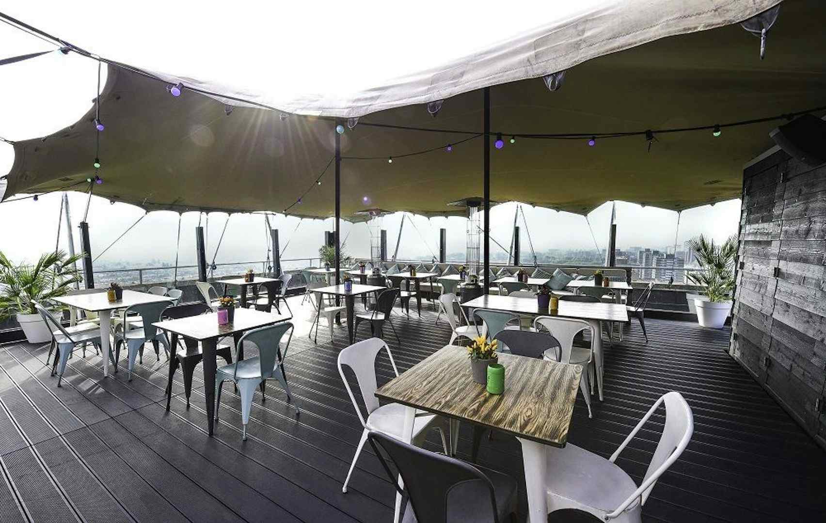 Floor 17 Bar & Restaurant 3