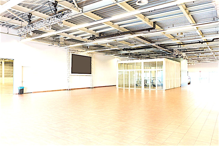 Centre Hall **De Centre Hall in het World Fashion Centre is de ideale ruimte voor een creatieve workshop of uw volgende productie.**
Het World Fashion Centre is een inspirerende omgeving en staat bekend als