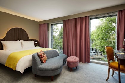 Merchant Room 1 2