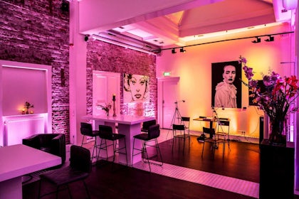 Studio & Bank's Secret 9