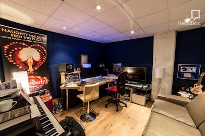 Studio 2 1