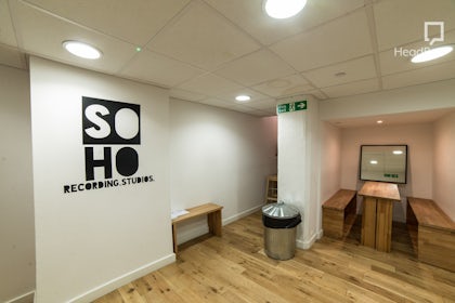 Studio 2 6